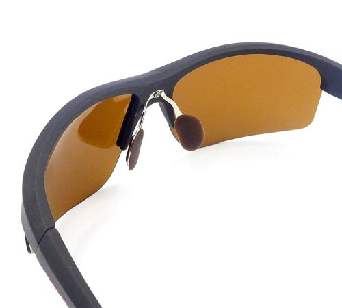 Sportowe okulary z regulowanymi noskami