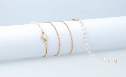 Łańcuszek do okularów złoty perełki