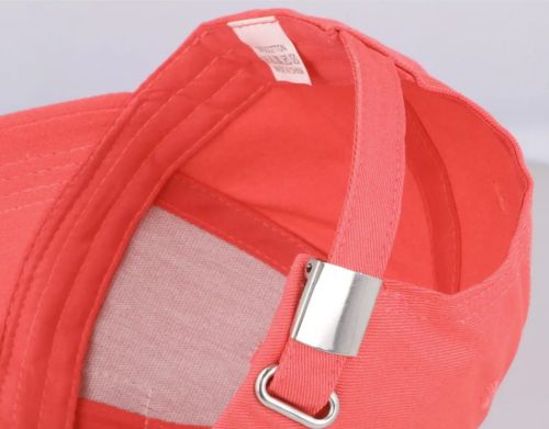 Rózowa czapka z daszkiem dla dzieci