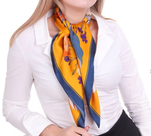 Apaszka satynowa kwiaty