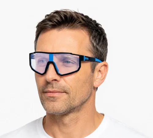okulary-sportowe-fotochromowe-polarzone-fp374-10-mezczyza-studio.jpg